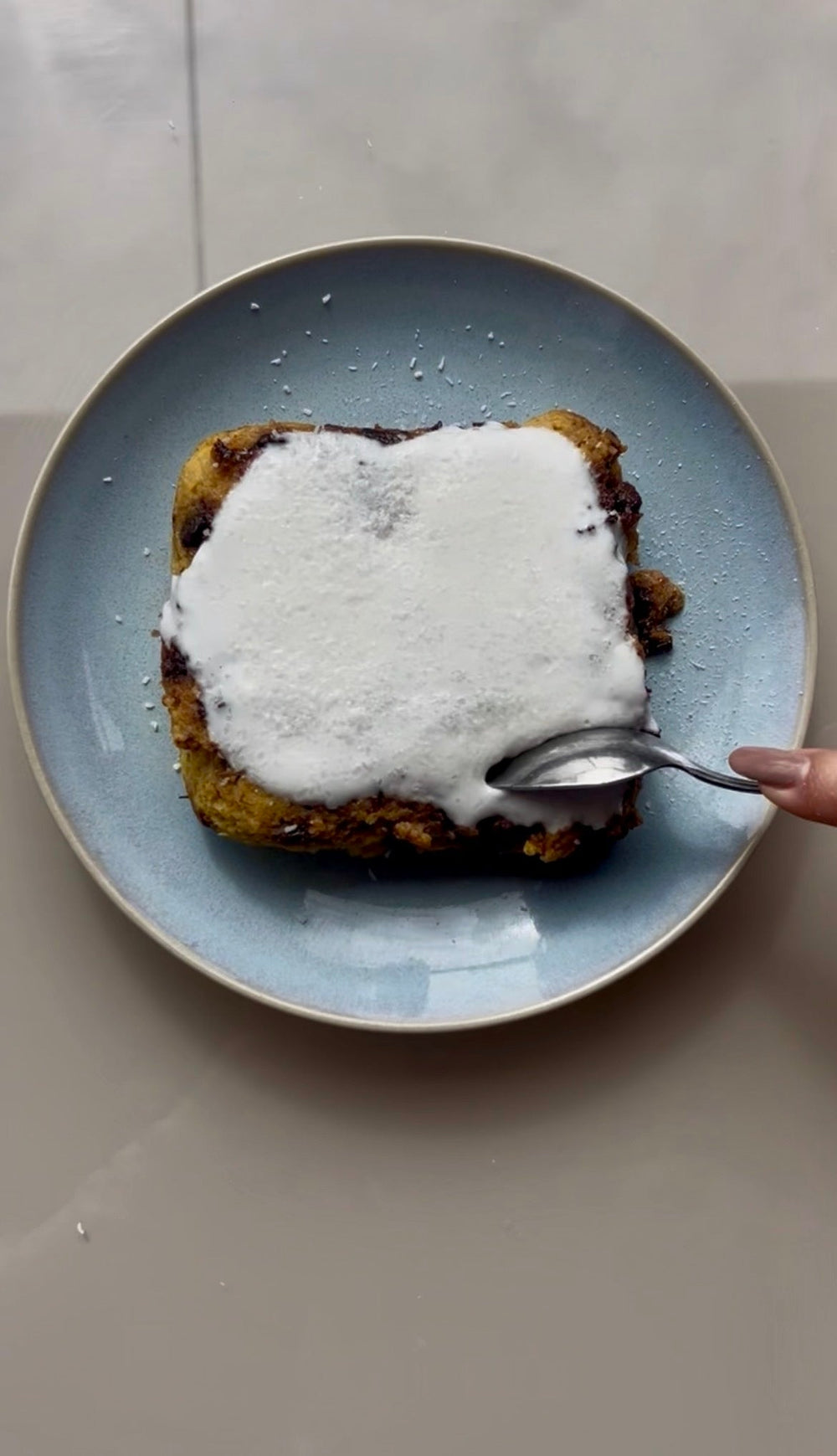 Bizcocho al microondas saludable en 5 minutos (con Golden Milk)